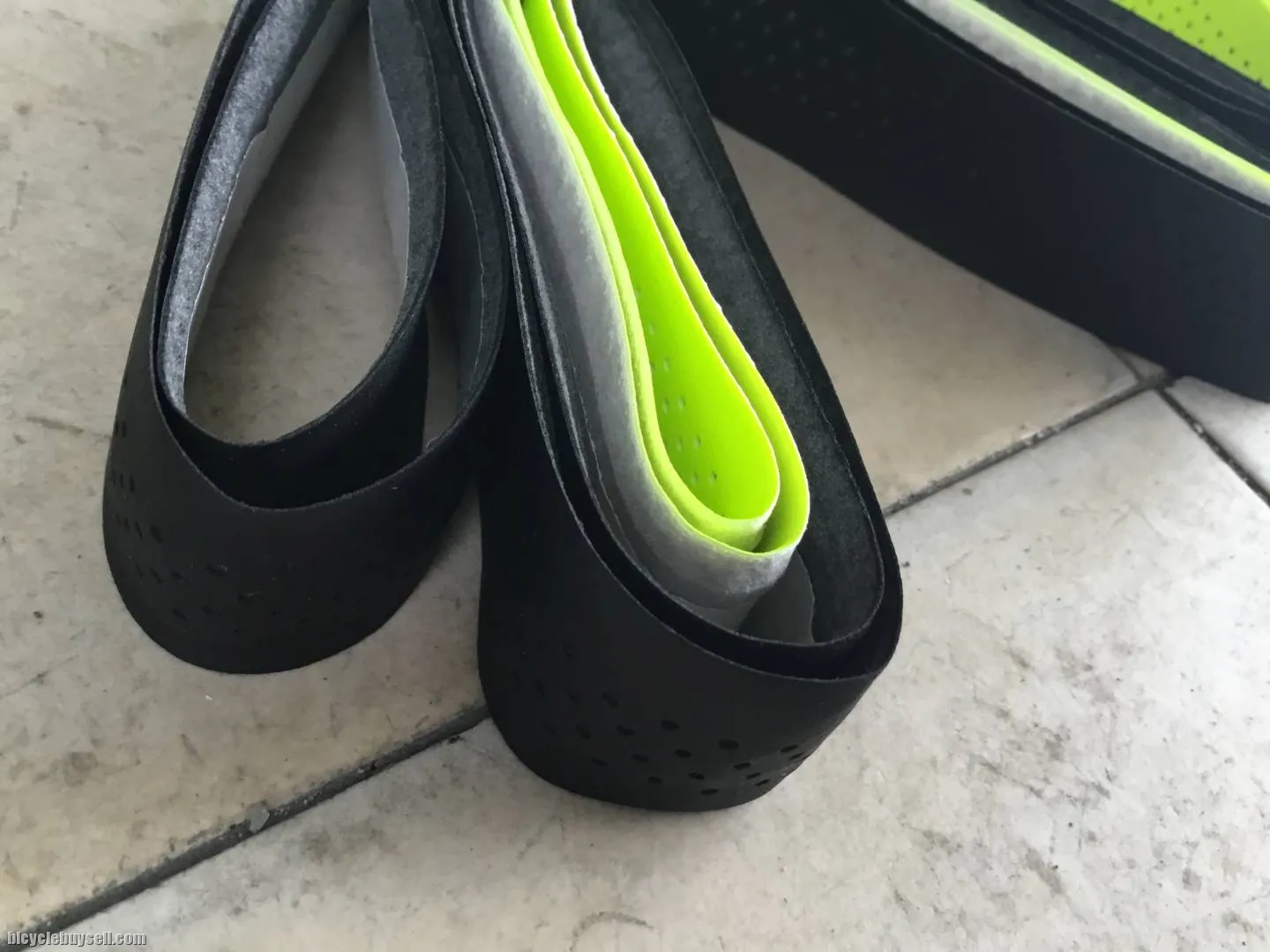 Velo 2Tone Color BarTape Black/Flo Green - free courier