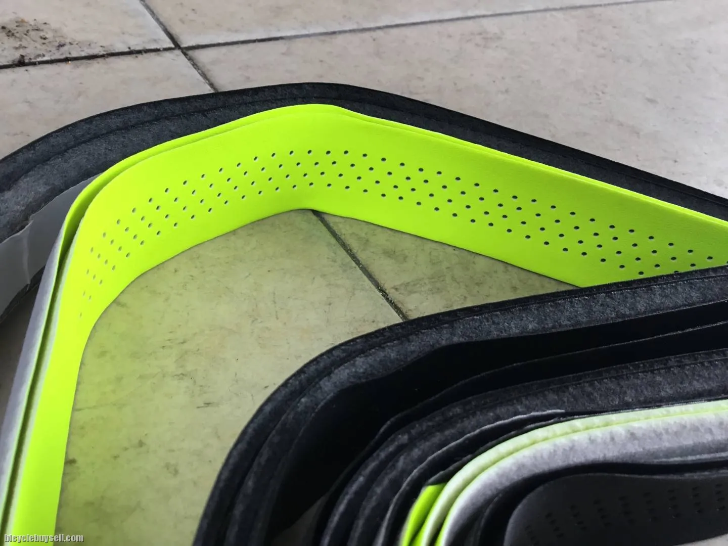 Velo 2Tone Color BarTape Black/Flo Green - free courier