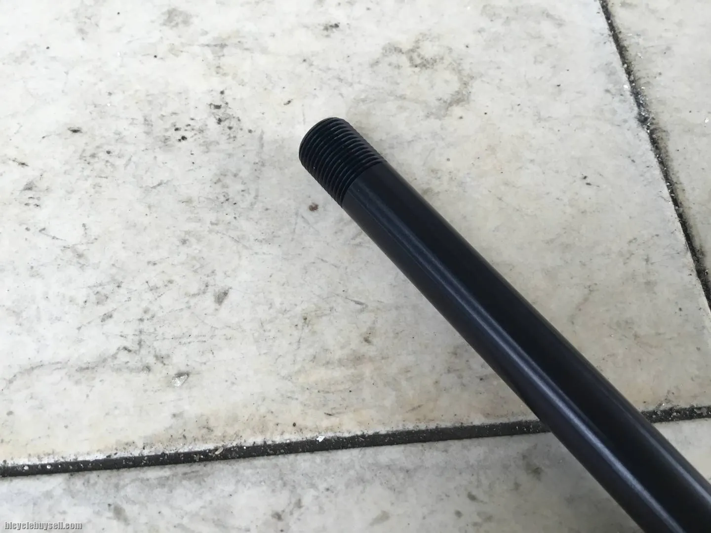 Specialized Road ThruAxle 12x100mm - free courier