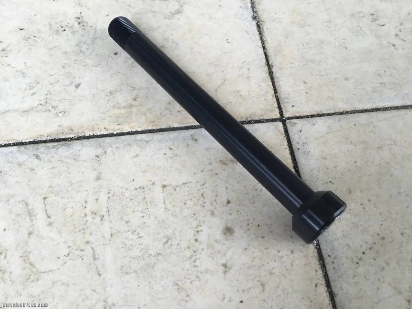 Specialized Road ThruAxle 12x100mm - free courier