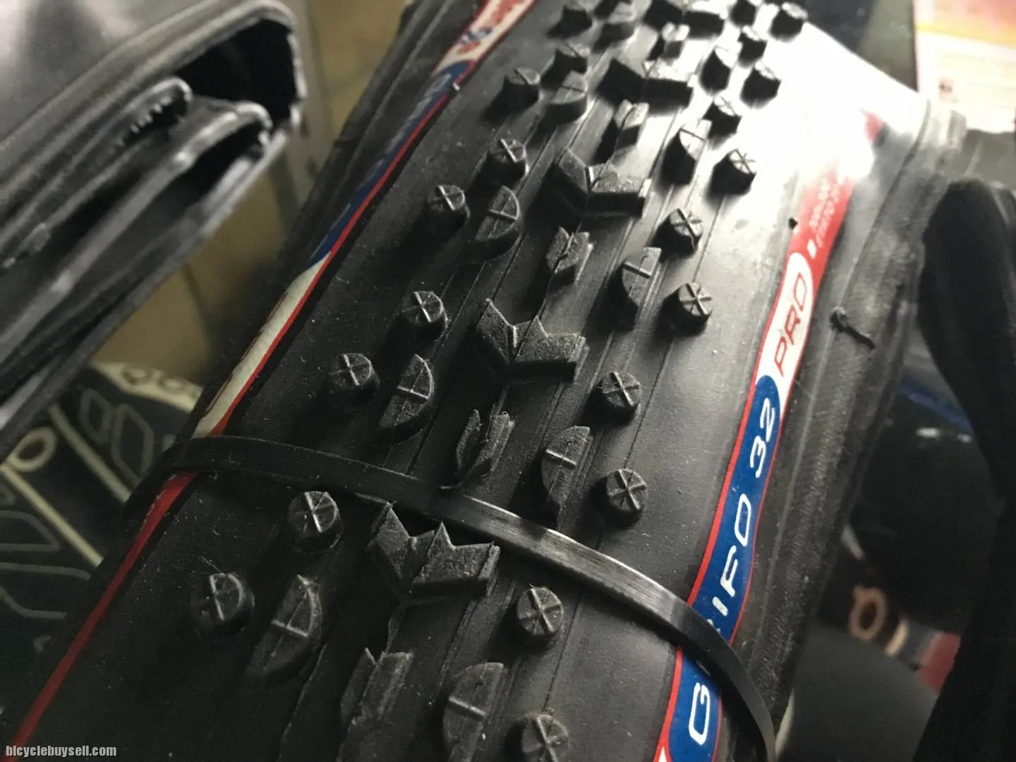 Challenge Grifo 32 Pro Cross clincher tyres 1pair (free pos w.m)