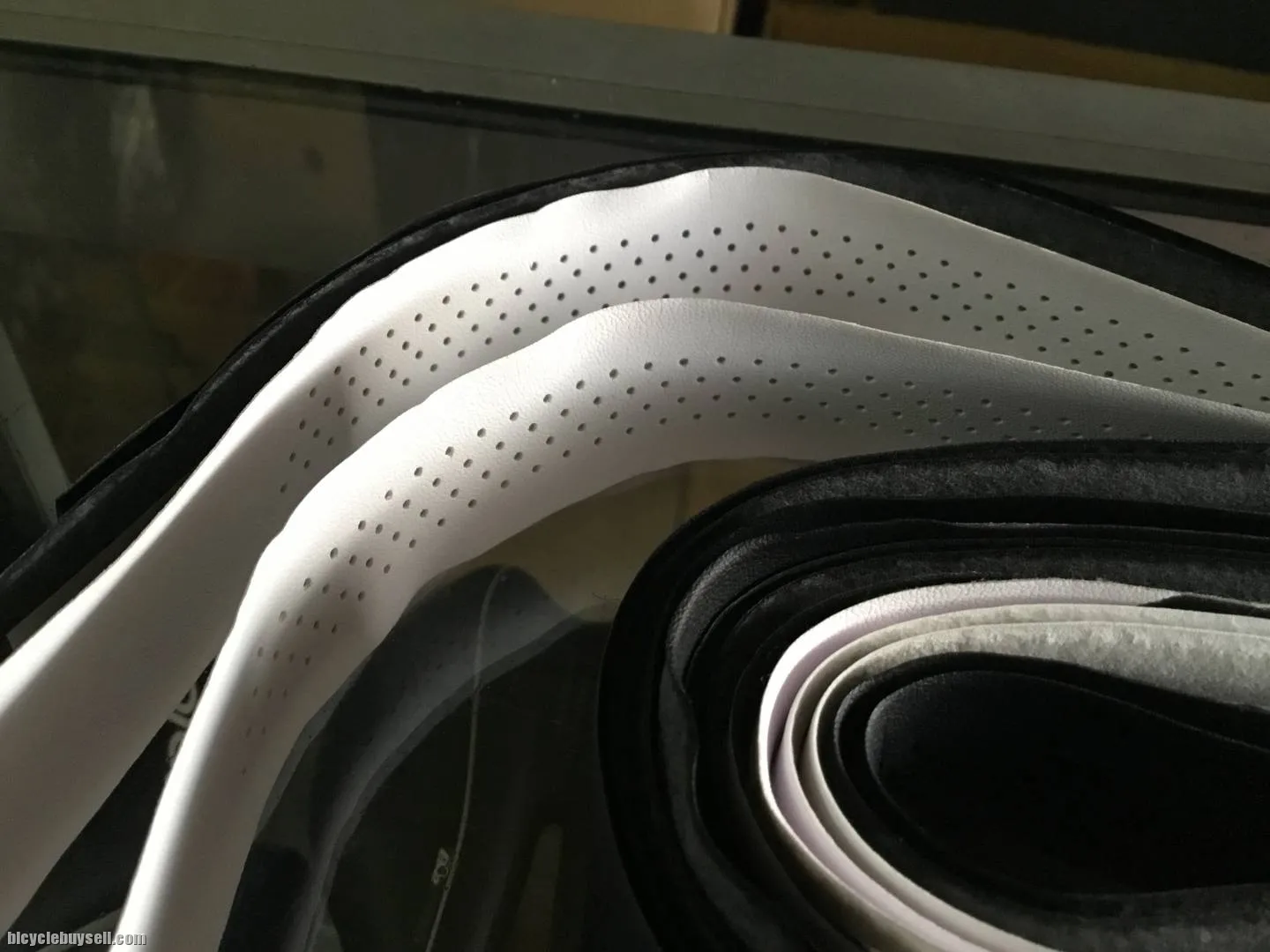 Velo Classic Dual Color Bar Tape (free pos w.m)