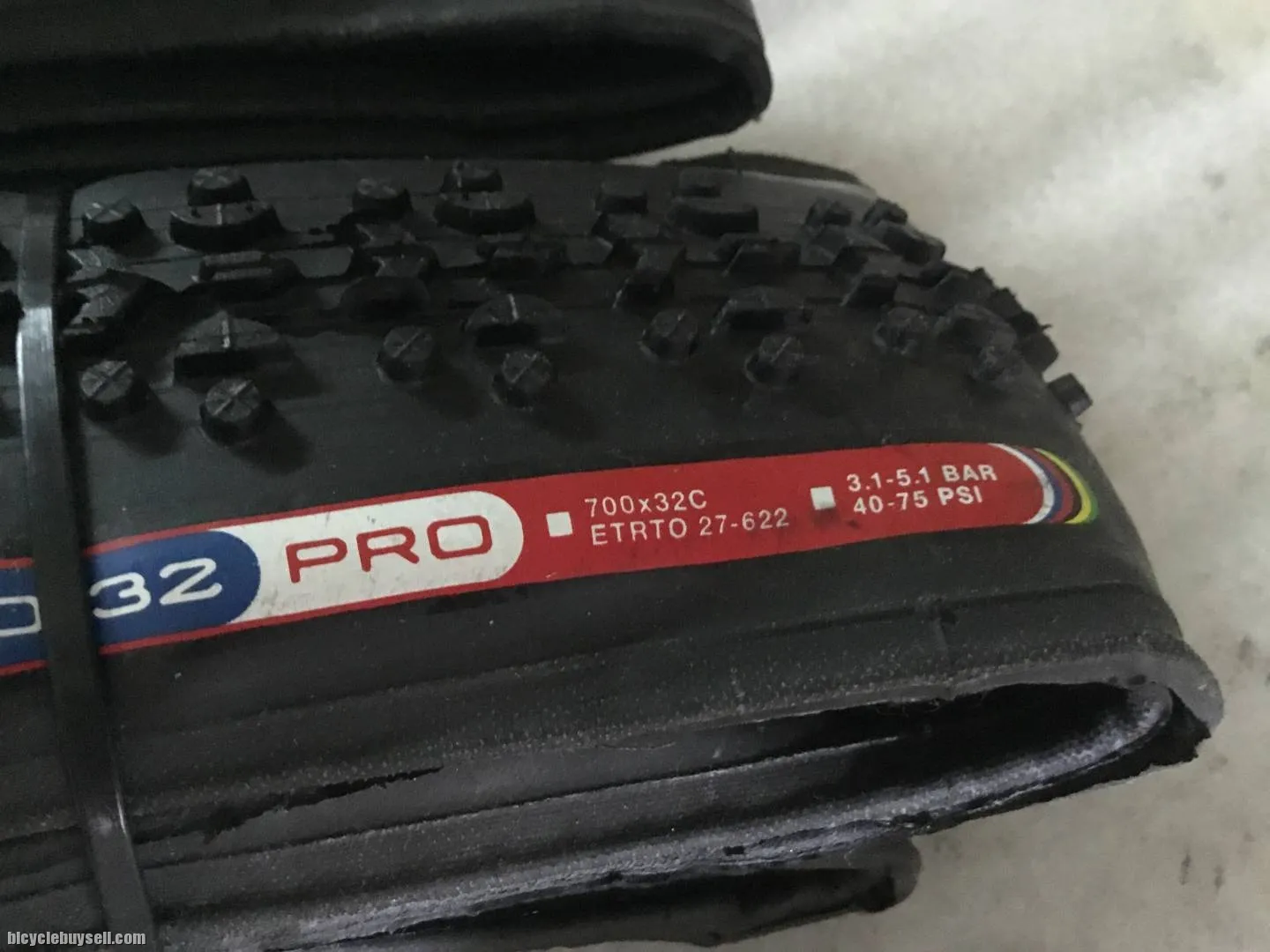 Challenge Grifo Pro 700x32c Road Tires | 1pair @ free pos