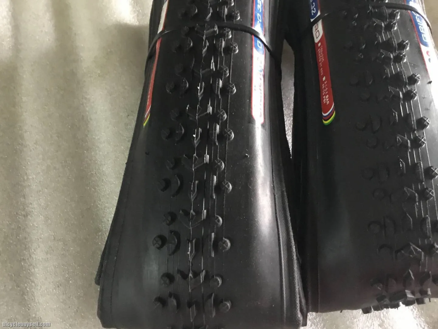Challenge Grifo Pro 700x32c Road Tires | 1pair @ free pos