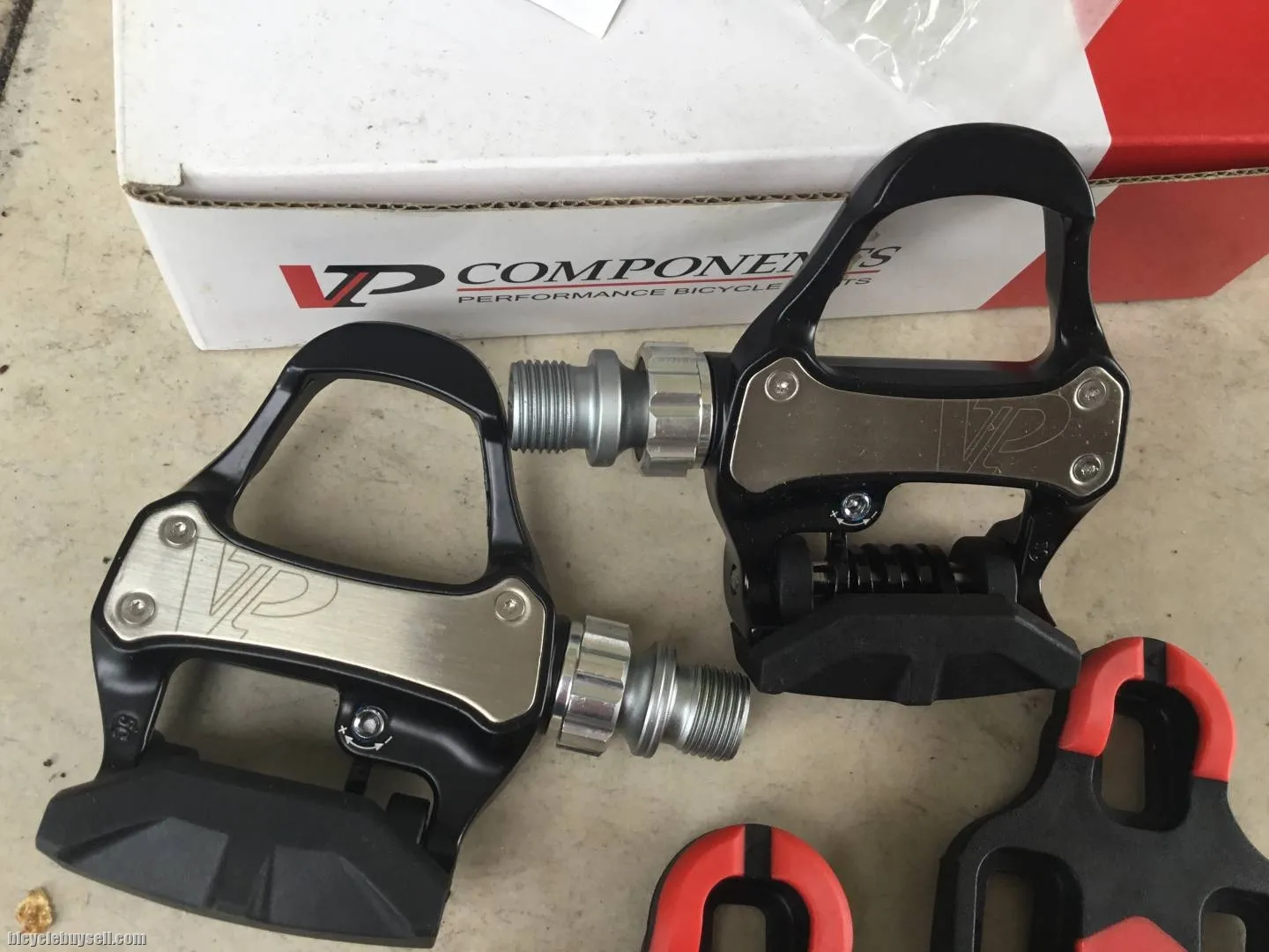 VP Road Pedal Clip VP-R73 Taiwan - free courier