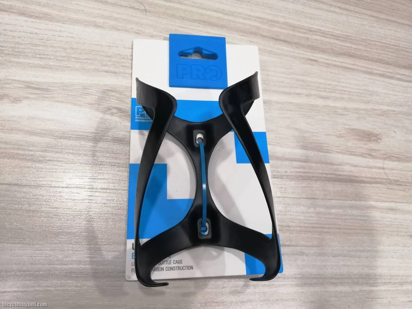 PRO UD Full Carbon Bottle Cage