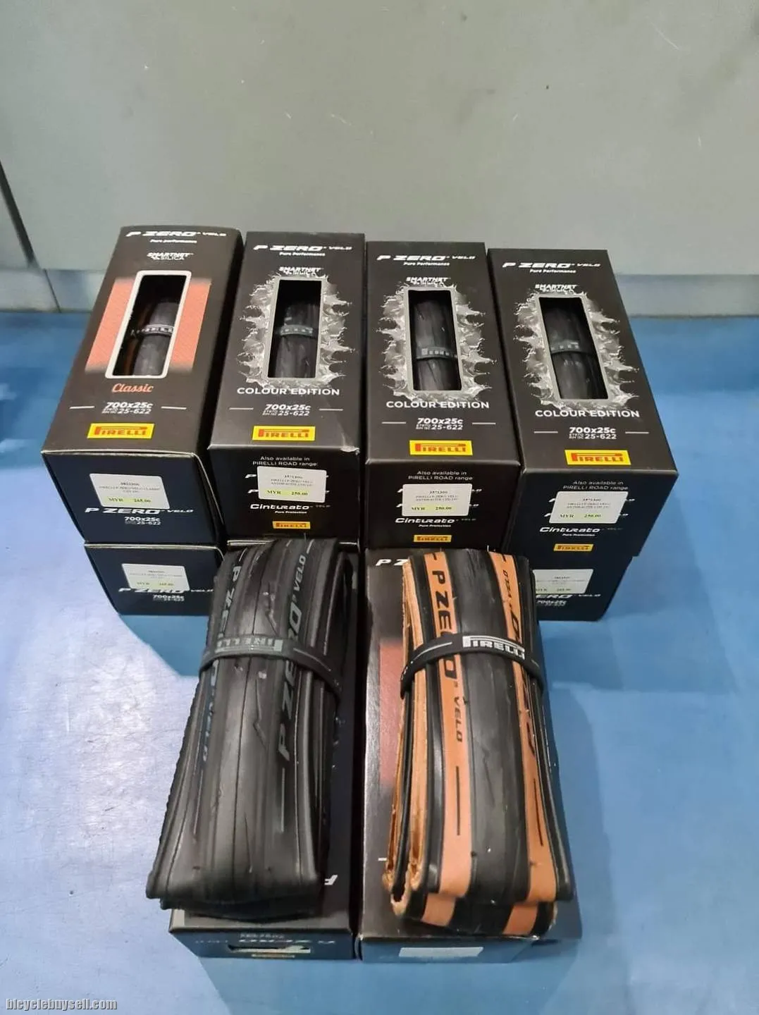 Pirelli P-Zero Velo Color Edition (700x25c) Tires (2023 model) ! Brand New !!