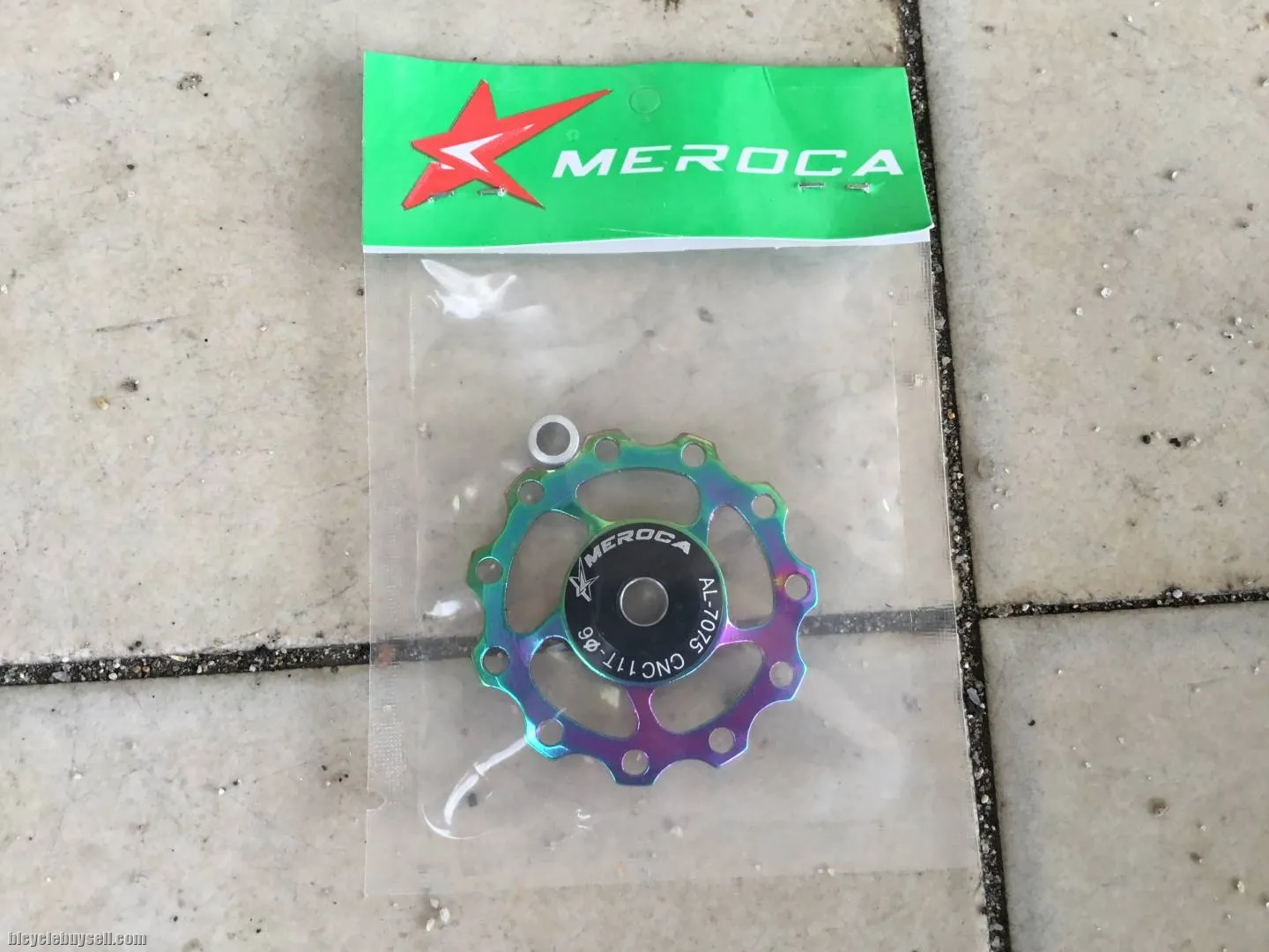 Meroca 11T Pulley Titanium Rainbow - free courier