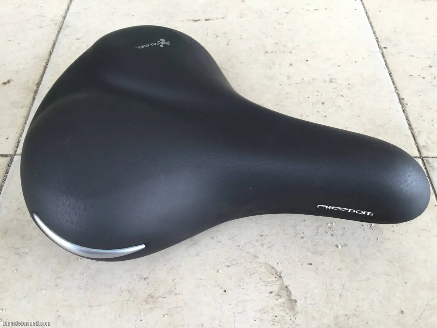 Selle Royal Gel FreeWay Comfortable Saddles - free courier