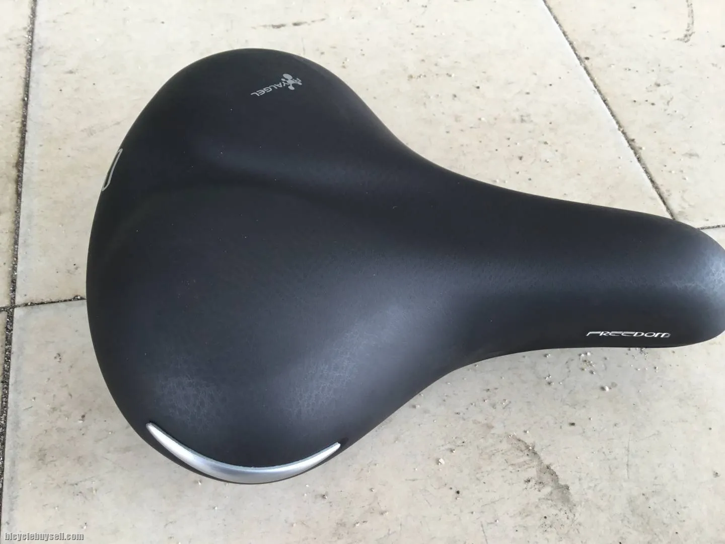 Selle Royal Gel FreeWay Comfortable Saddles - free courier