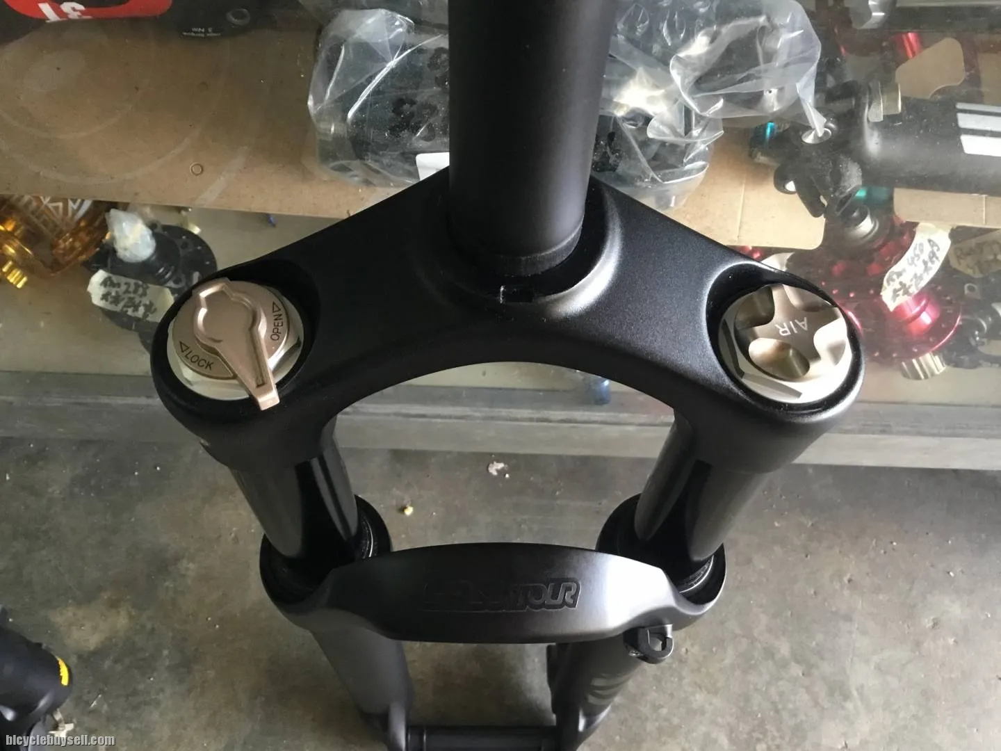 Epixon Air Fork 27.5er /Manual Lockout (free pos w.m)