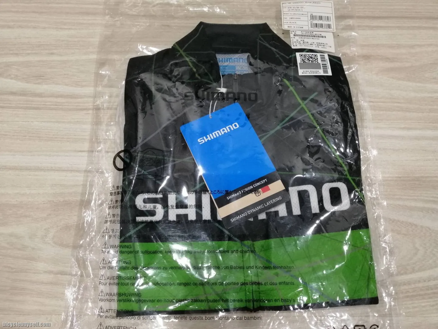 Shimano Team Jersey + Short Bib ( Size S )