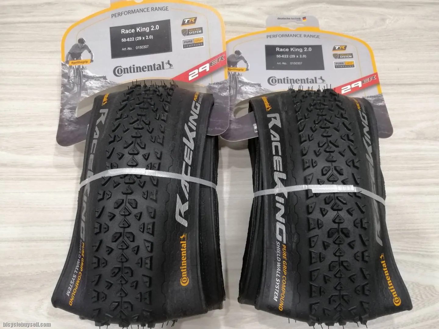 Continental Race King ShieldWall 26/27.5/29 x 2.0 Tubeless Ready Folding Tire ( 1 Pair )
