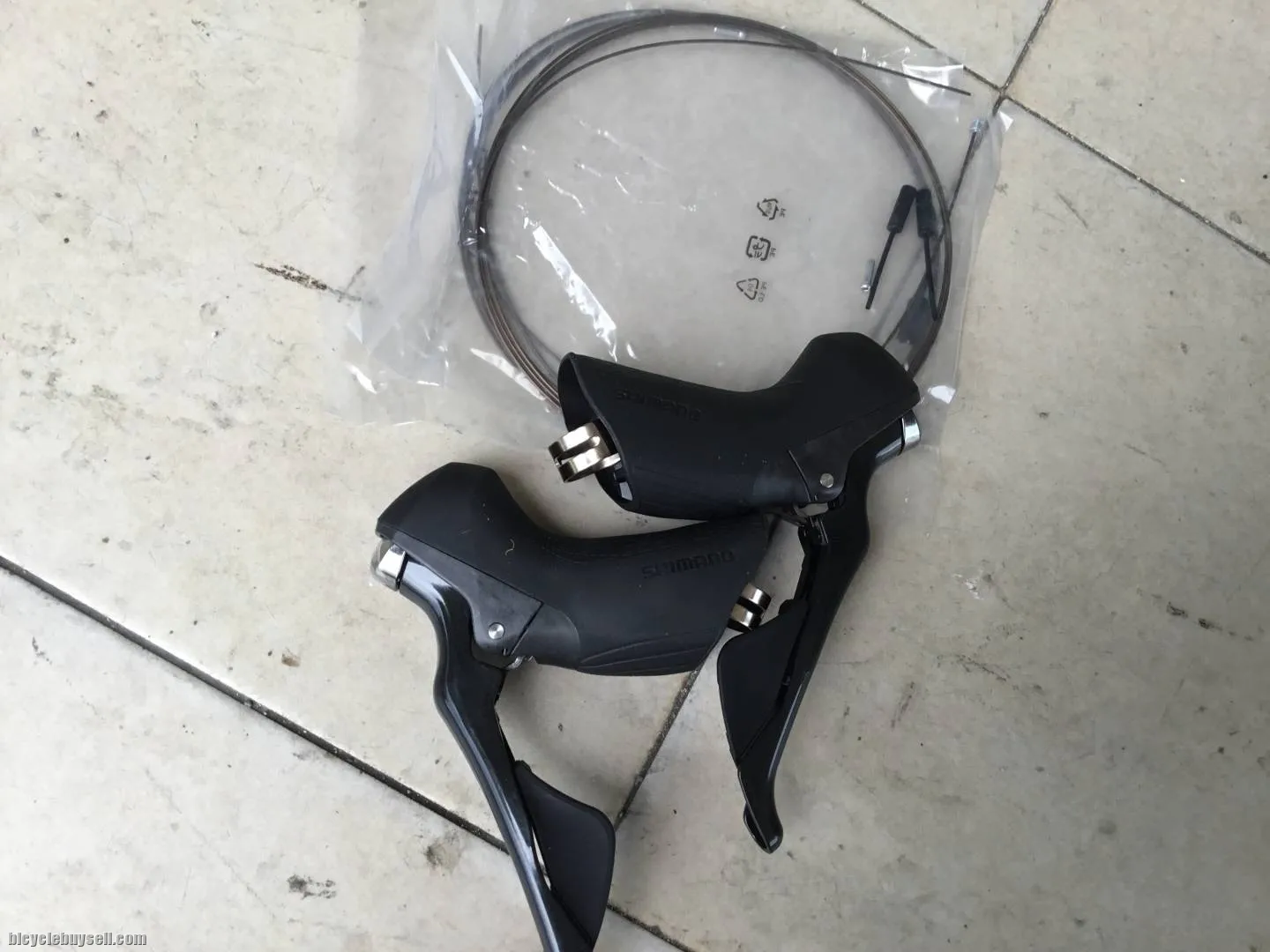 Shimano R8000 Shifter 2x11speed - Japan -- free courier