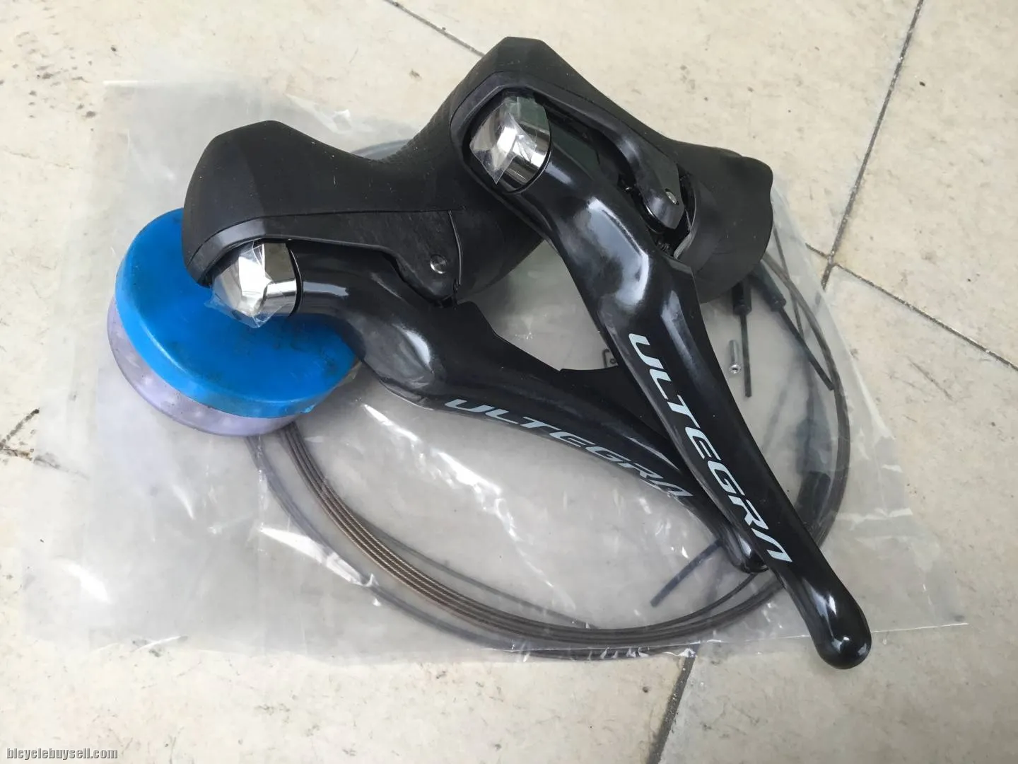 Shimano R8000 Shifter 2x11speed - Japan -- free courier