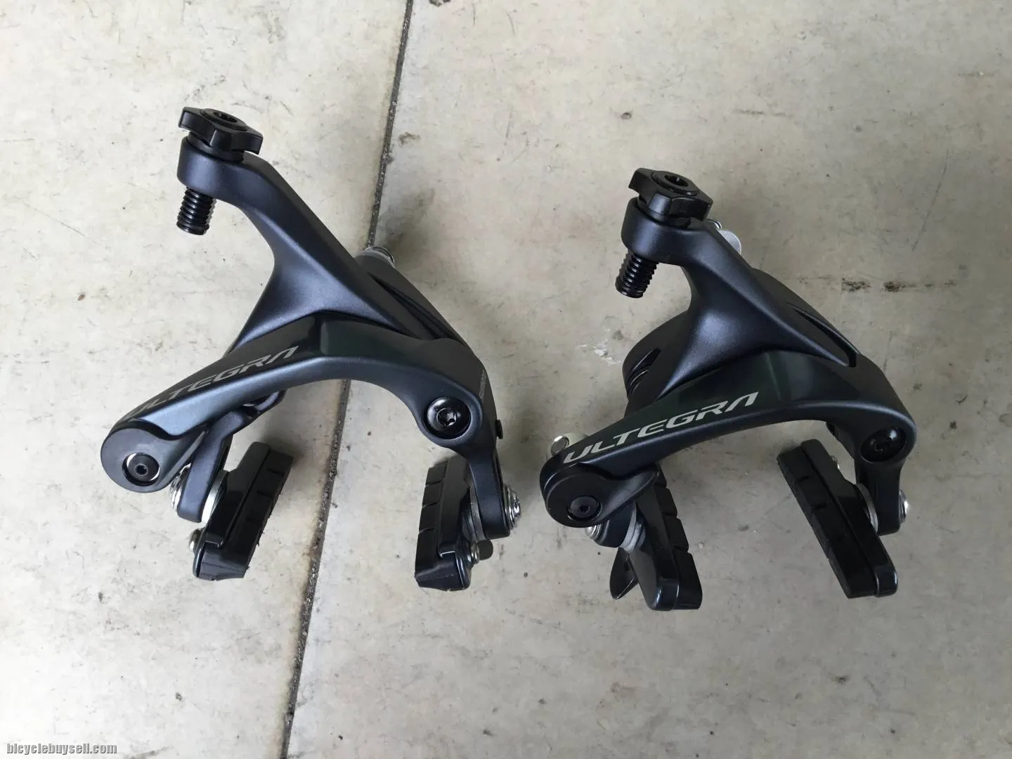 Shimano BR-R8000 Ultegra CaliperSet - Japan - free courier