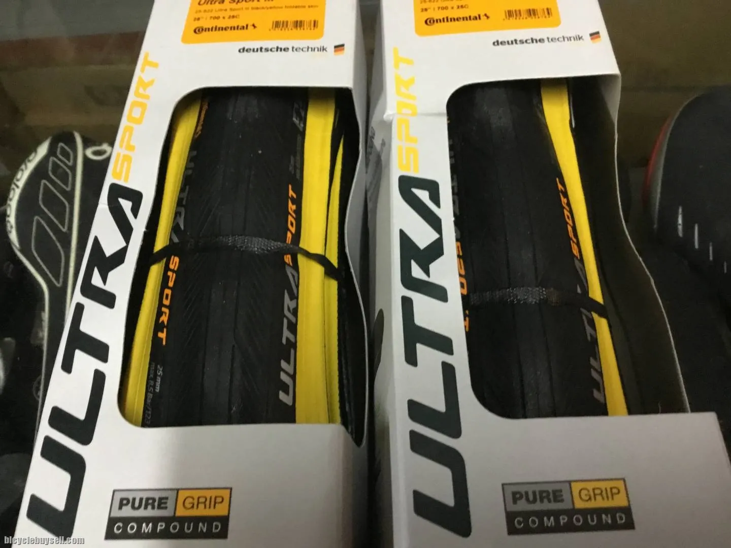 Continental UltraSport 3 700x25c Blk/Yellow / 1set (free pos w.m)