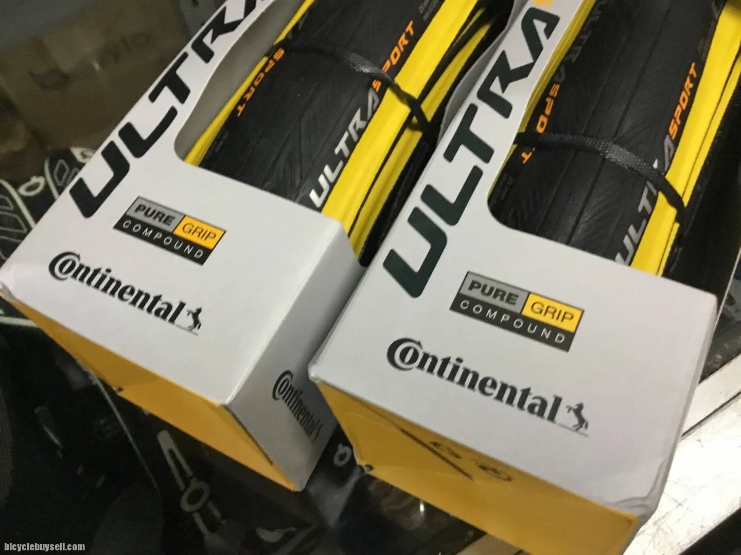 Continental UltraSport 3 700x25c Blk/Yellow / 1set (free pos w.m)