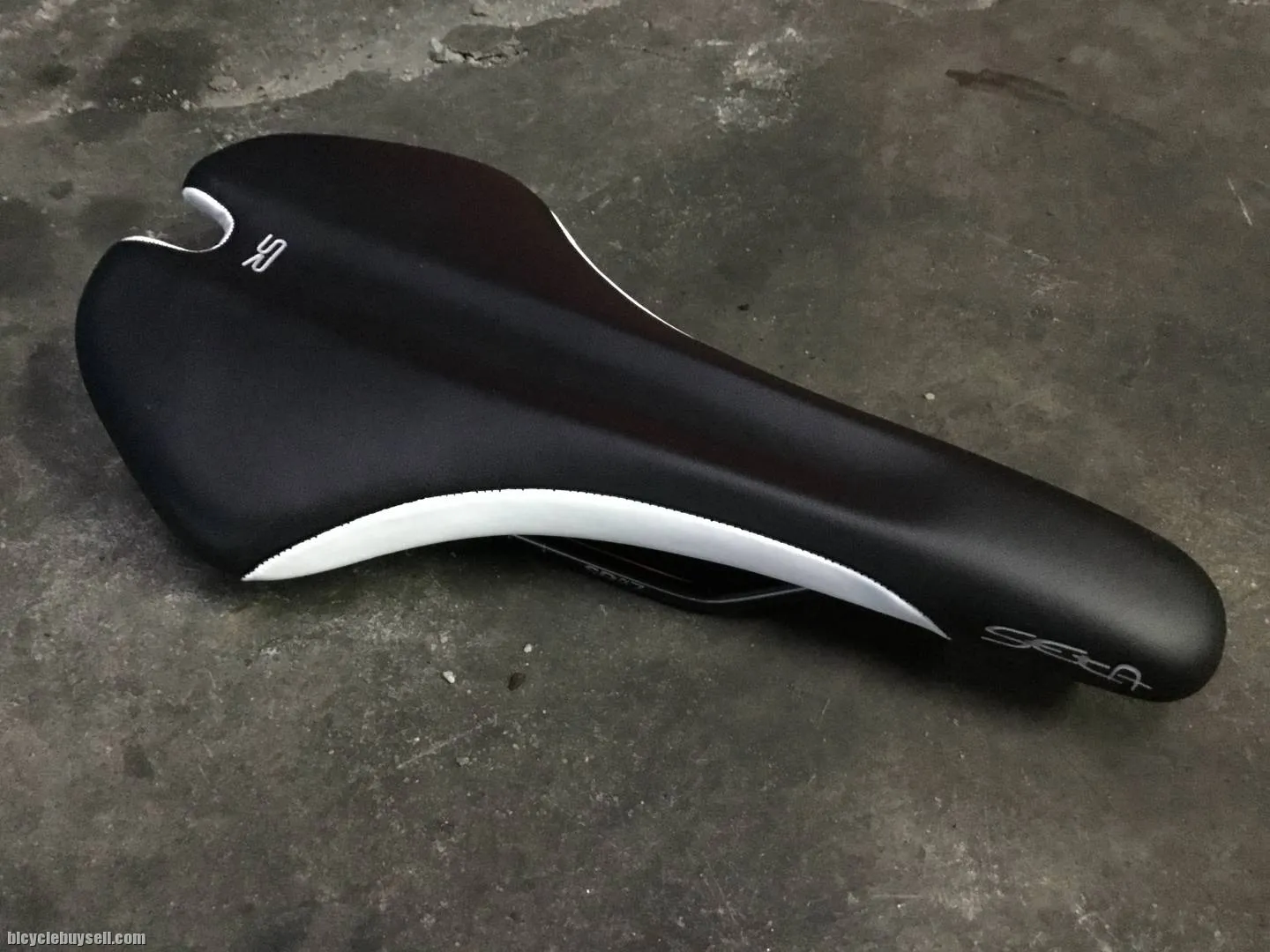 Selle Royal Seta Performance Saddles -- free courier