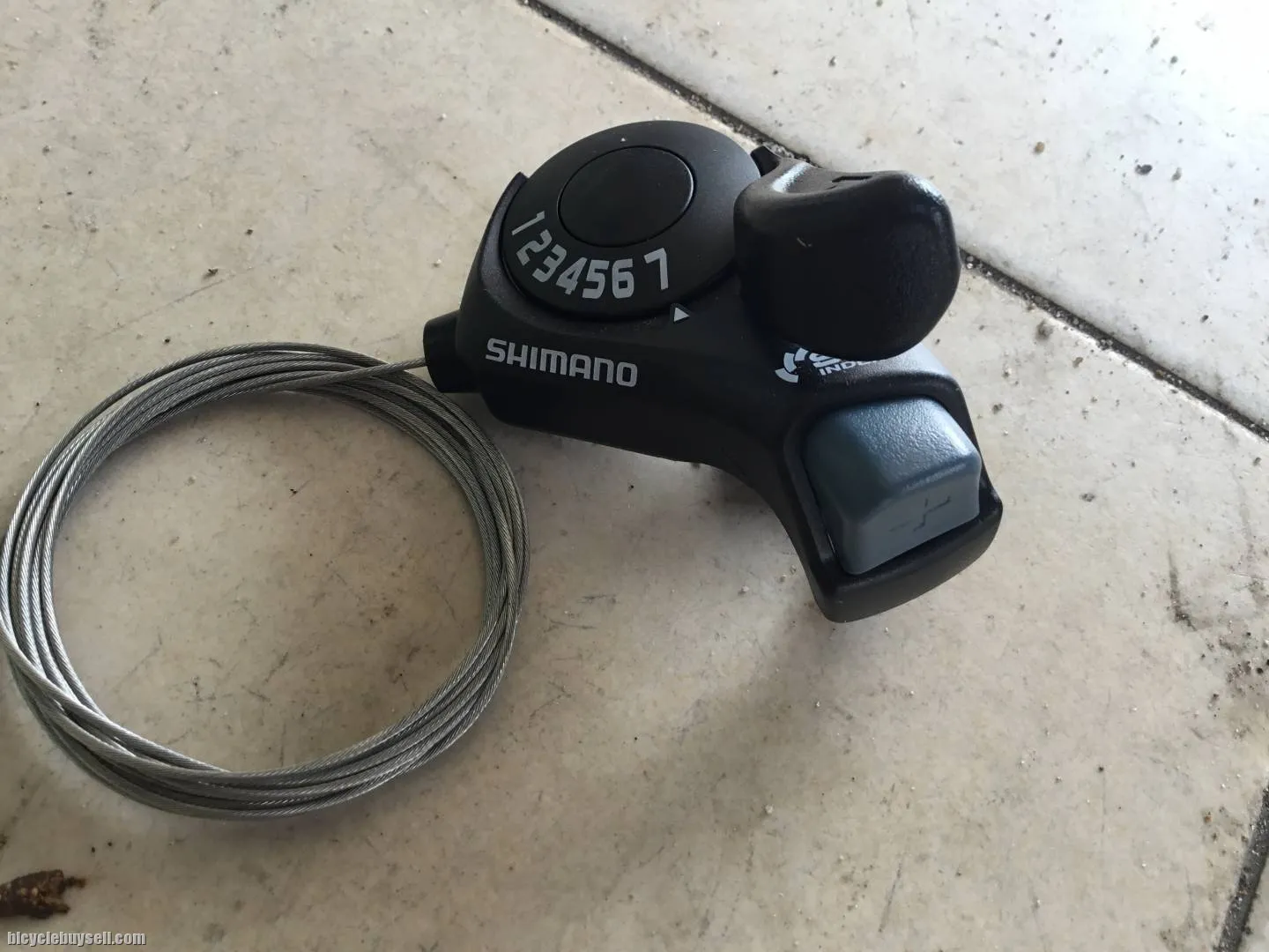 Shimano Tourney Right Thumb Shifter 7s - free courier