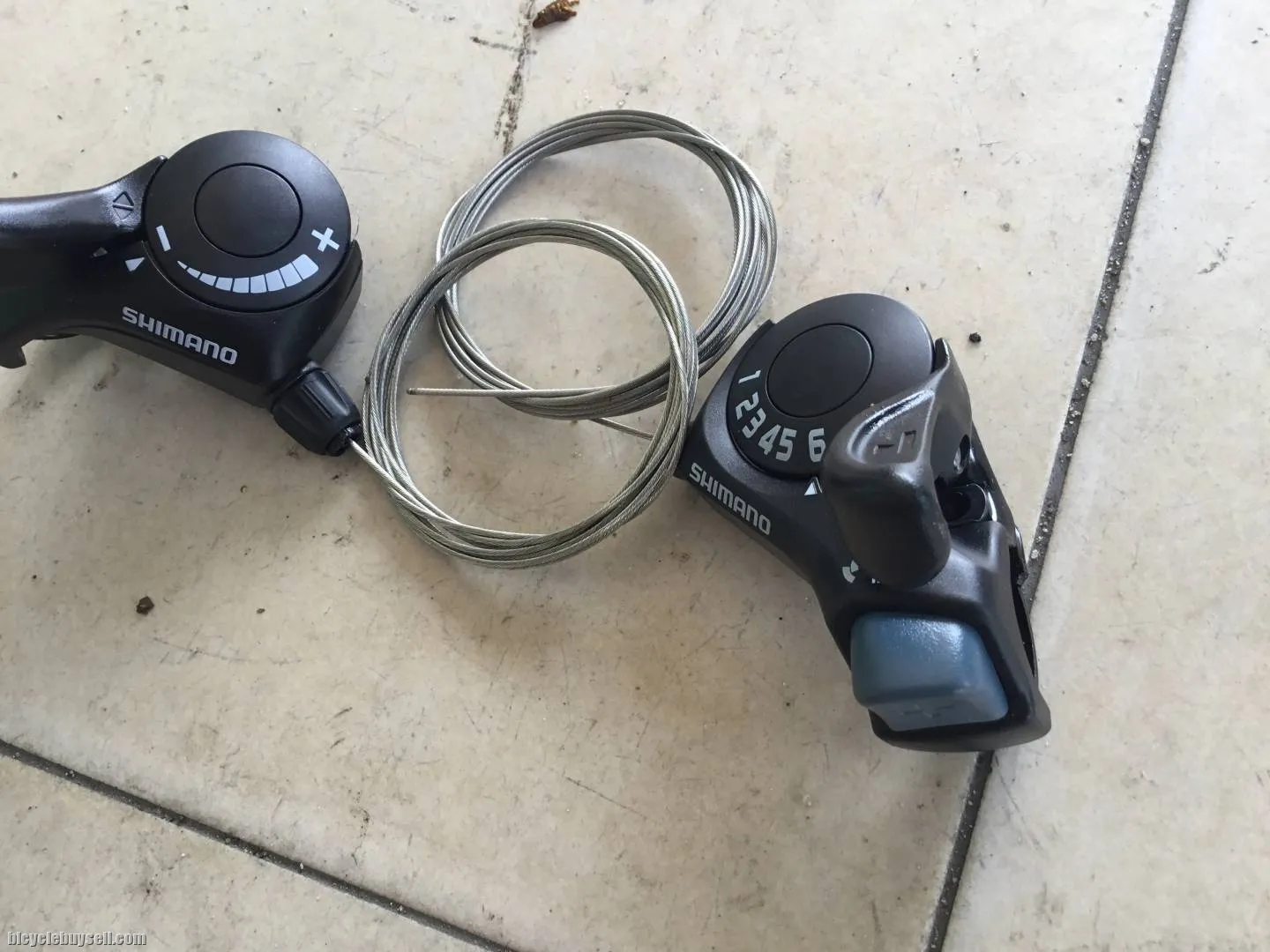 Shimano Tourney Thumb ShifterSet 2/3x6speed - free courier