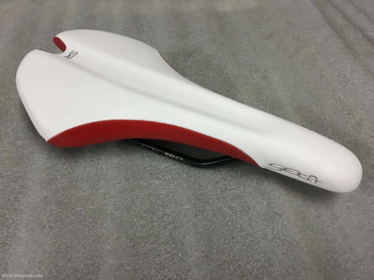 Selle Royal Seta Aero Dynamic @ free pos