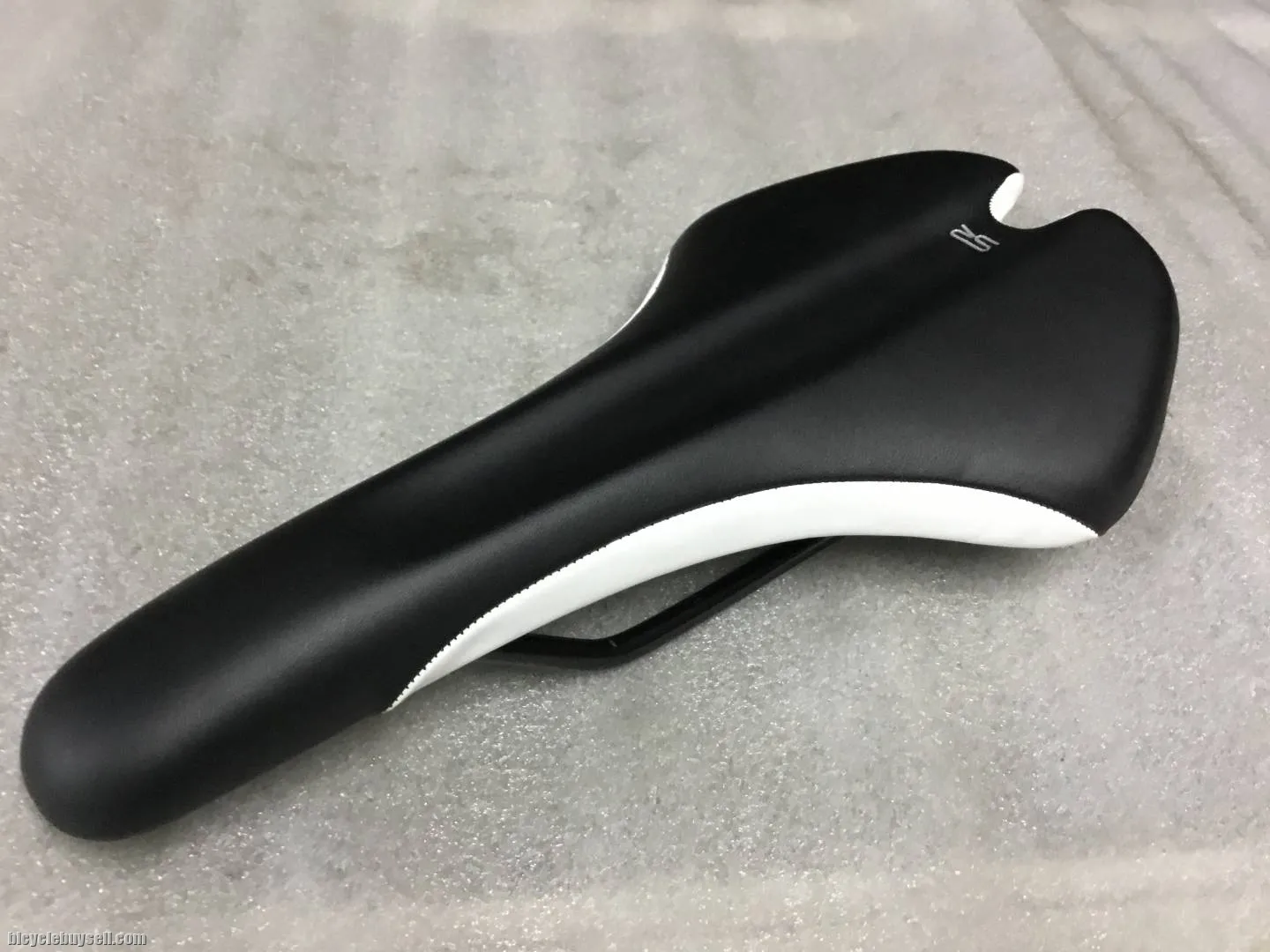 Selle Royal Seta Aero Dynamic @ free pos