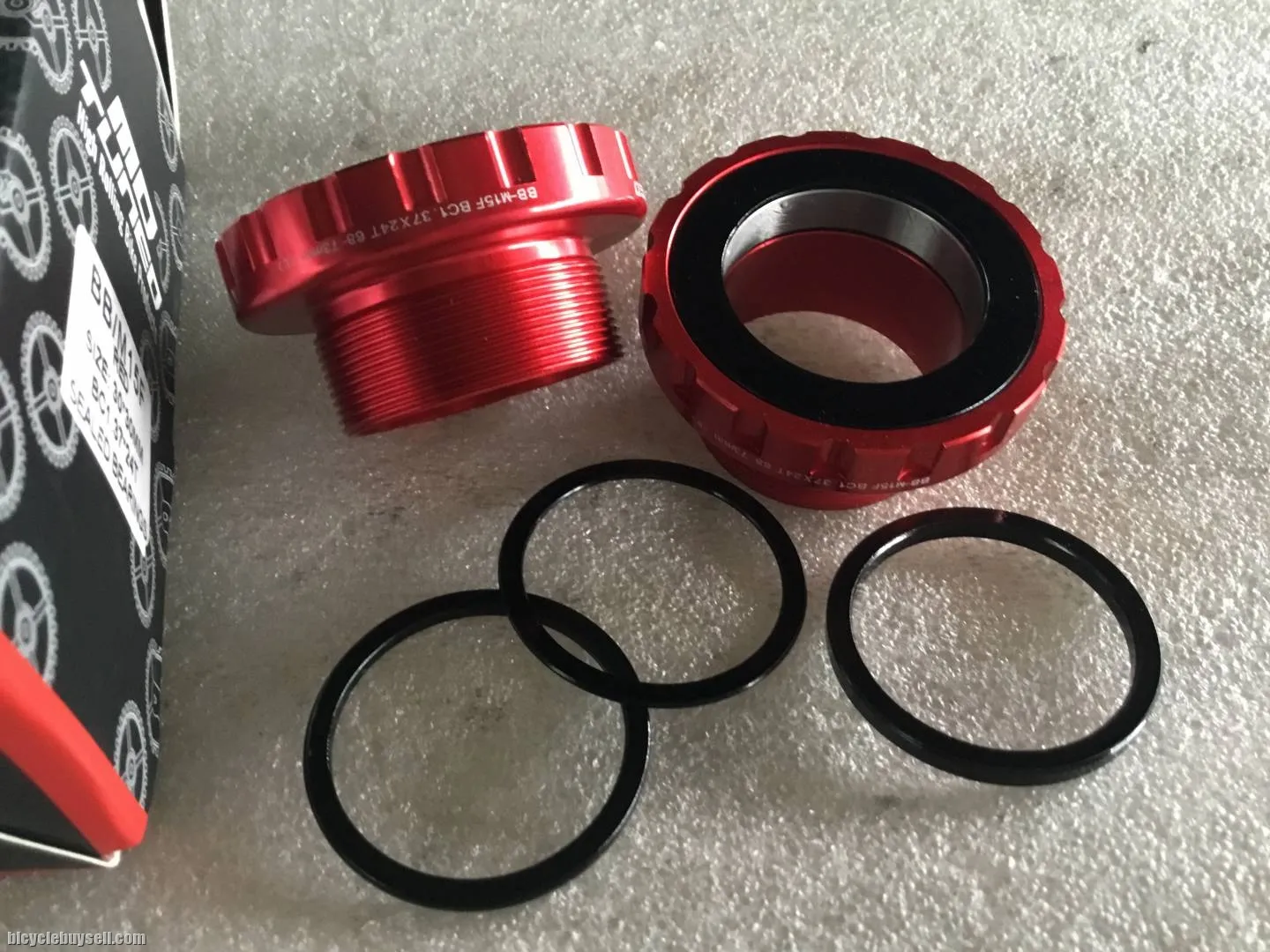 Md Tuned SealBearing BB | BSA30 | Thread @ free pos