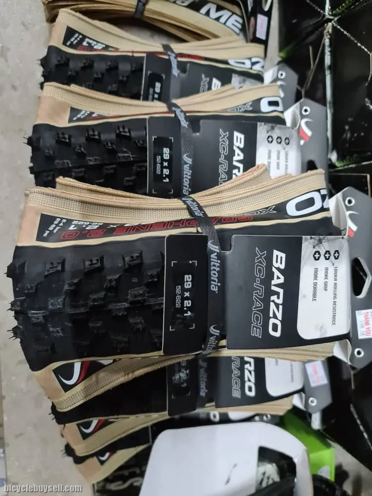 Vittoria Barzo (XC Race) -29x2.1- Brand New !!!