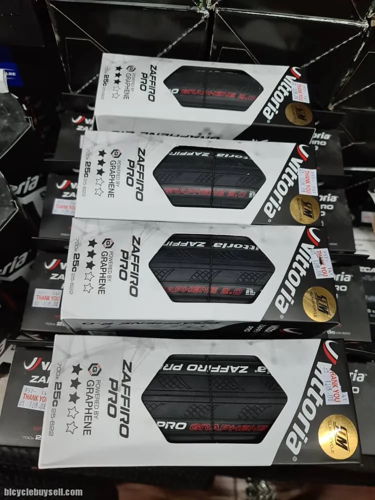Vittoria Zaffiro Pro (Graphene) (700-25c)