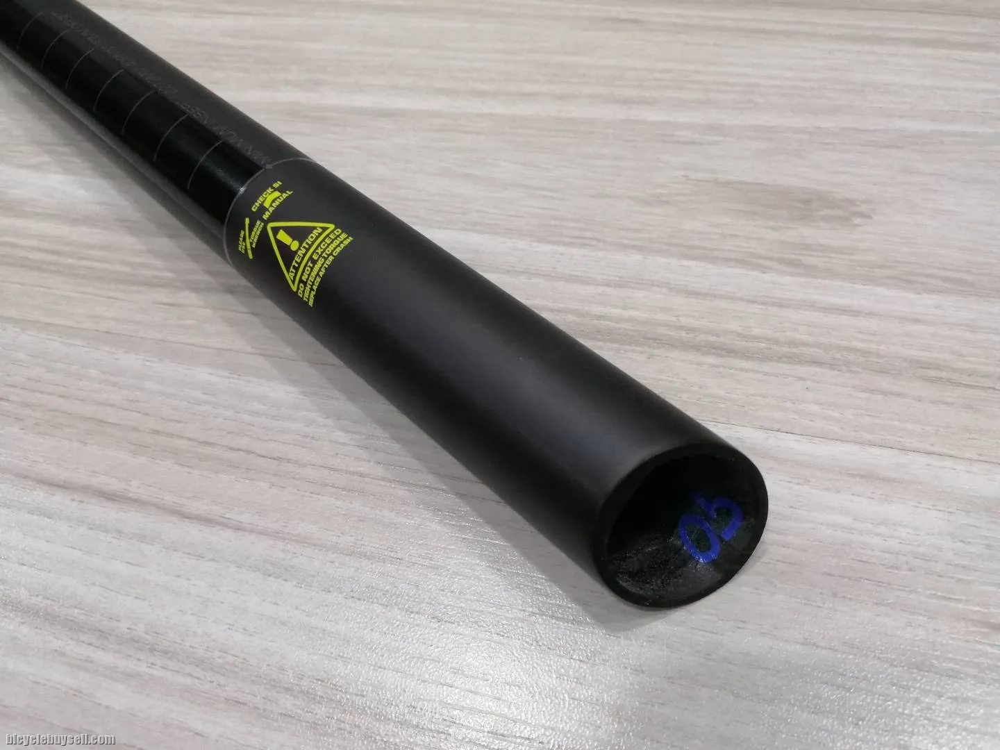 Pro Tharsis XC Di2 27.2mm x 400mm Carbon Seatpost