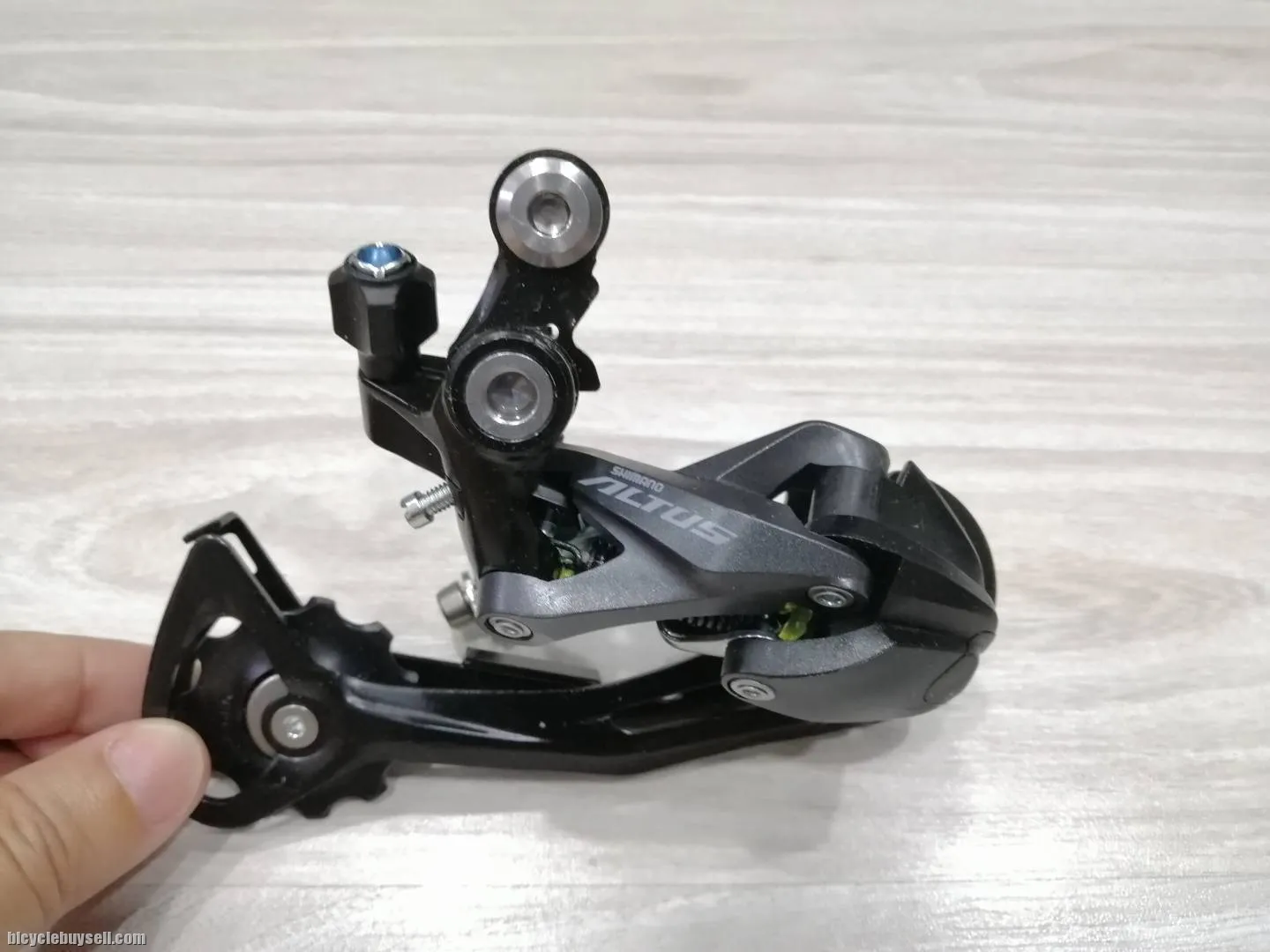 Shimano Altus M2000 9 Speed Long Cage RD