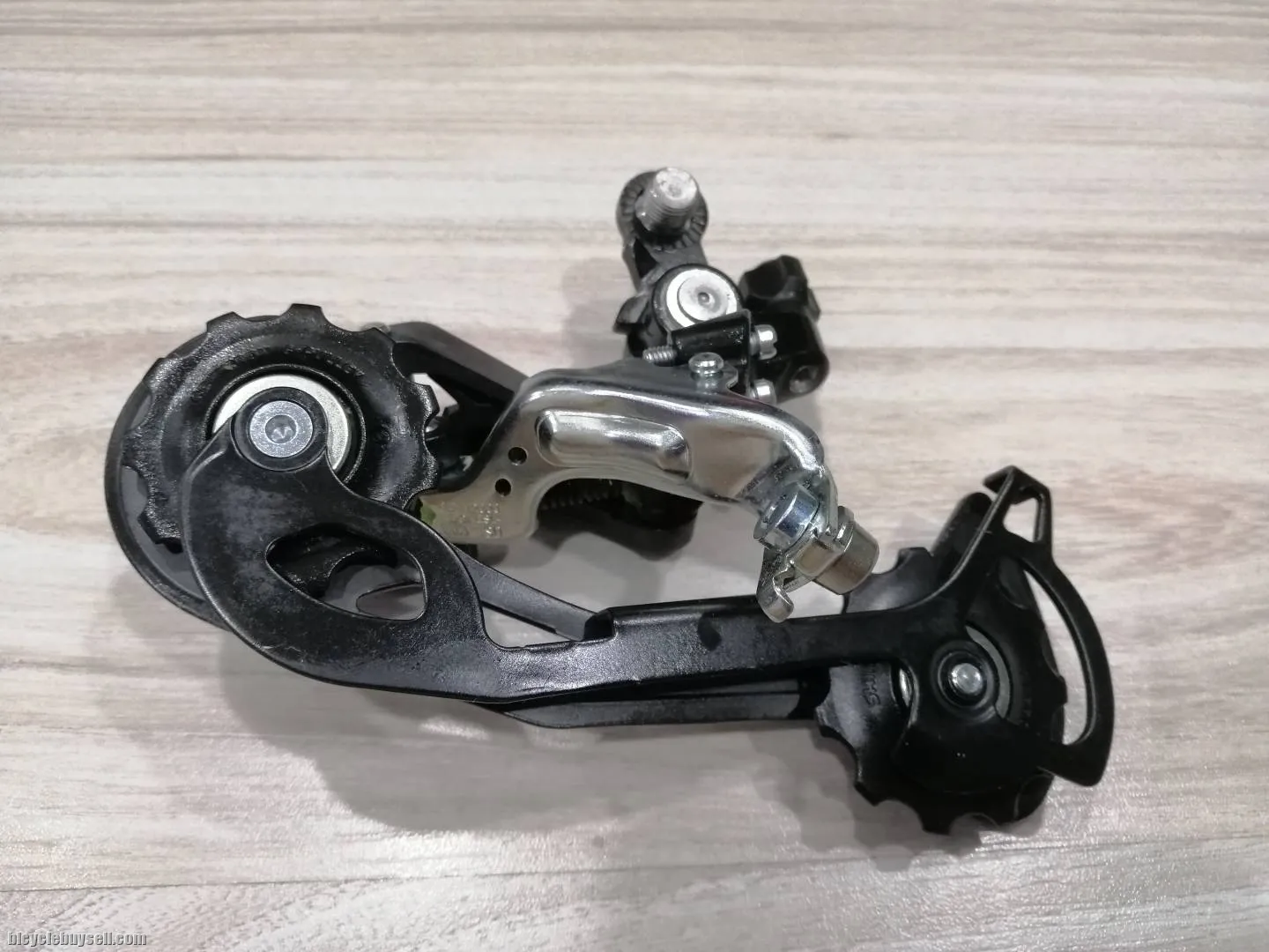 Shimano Altus M2000 9 Speed Long Cage RD