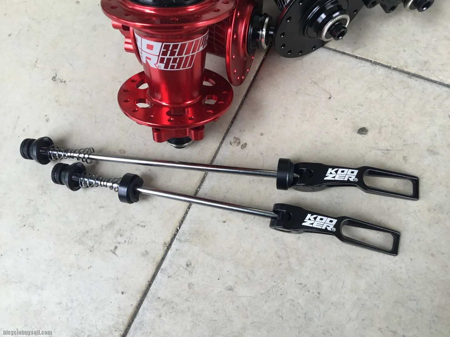 Koozer XM490 PRO Hubs 32H - free courier