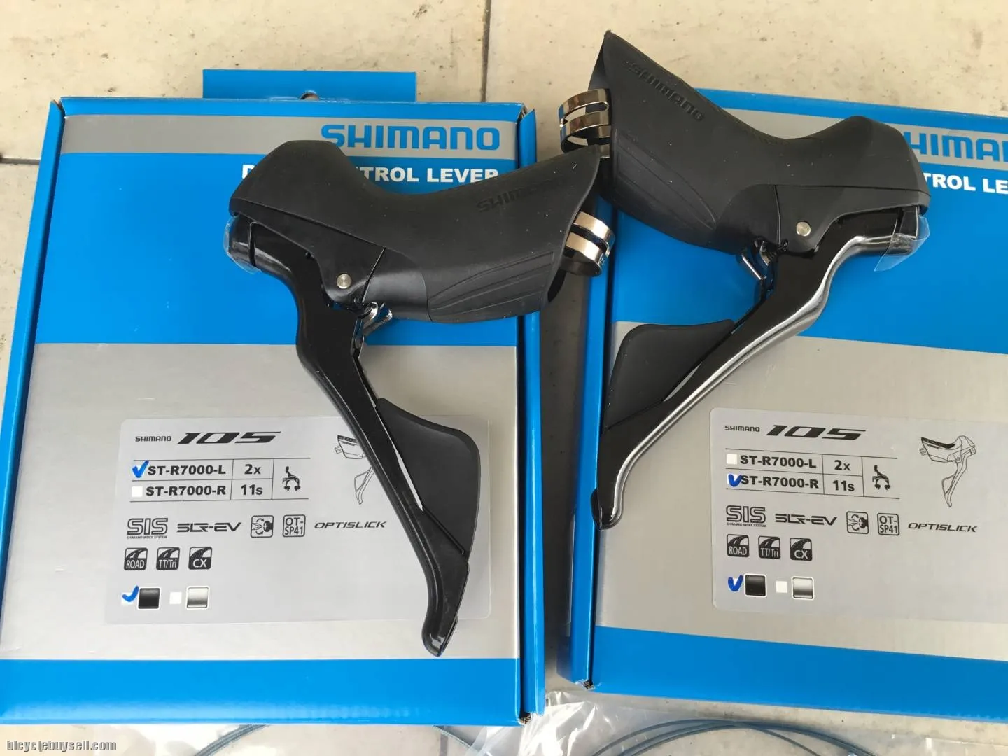 SHIMANO 105 R7000 Shifter 2x11-speed -- free Courier