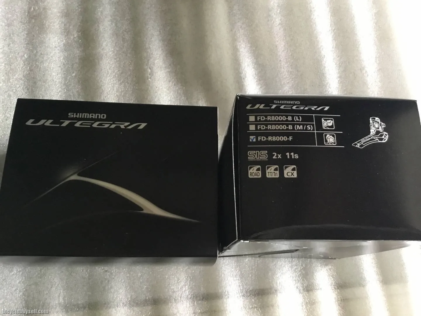 Shimano Ultegra R8000 11-Speed Front Deraileur @ free pos