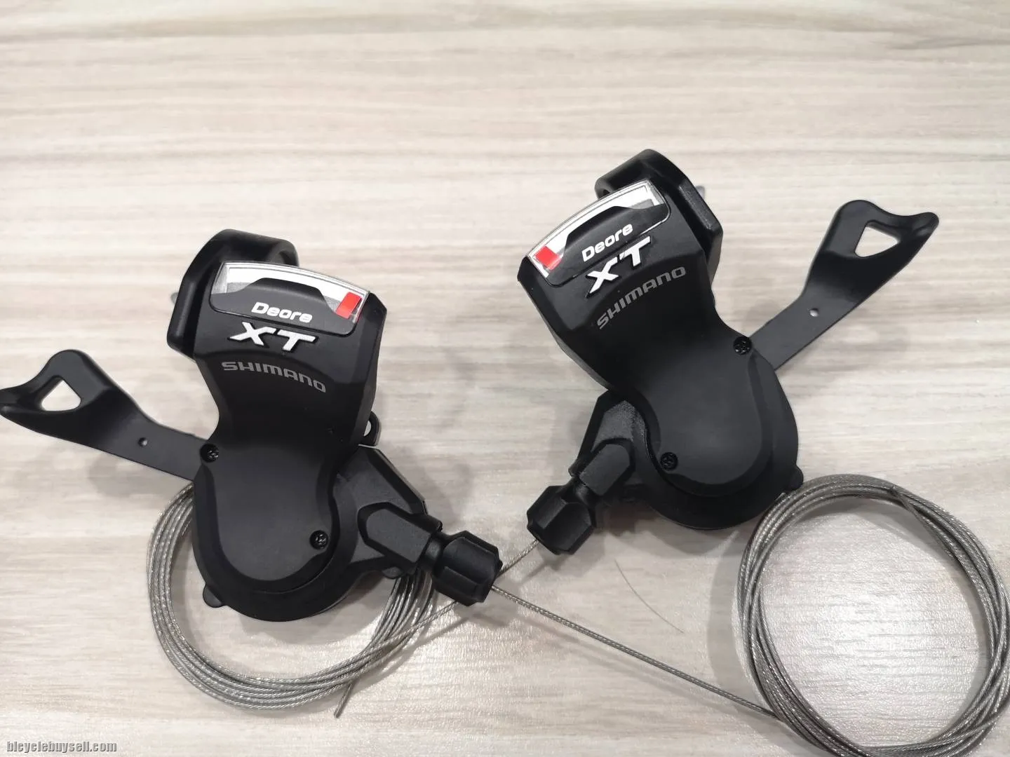 Shimano XT M770 3 x 9 Speed Shifter