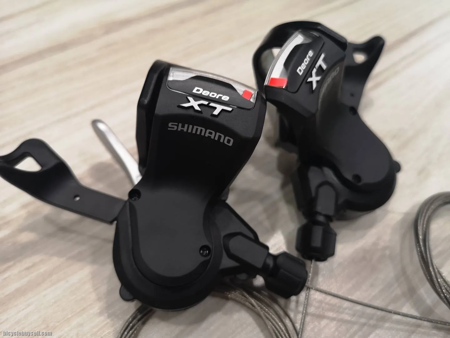 Shimano XT M770 3 x 9 Speed Shifter