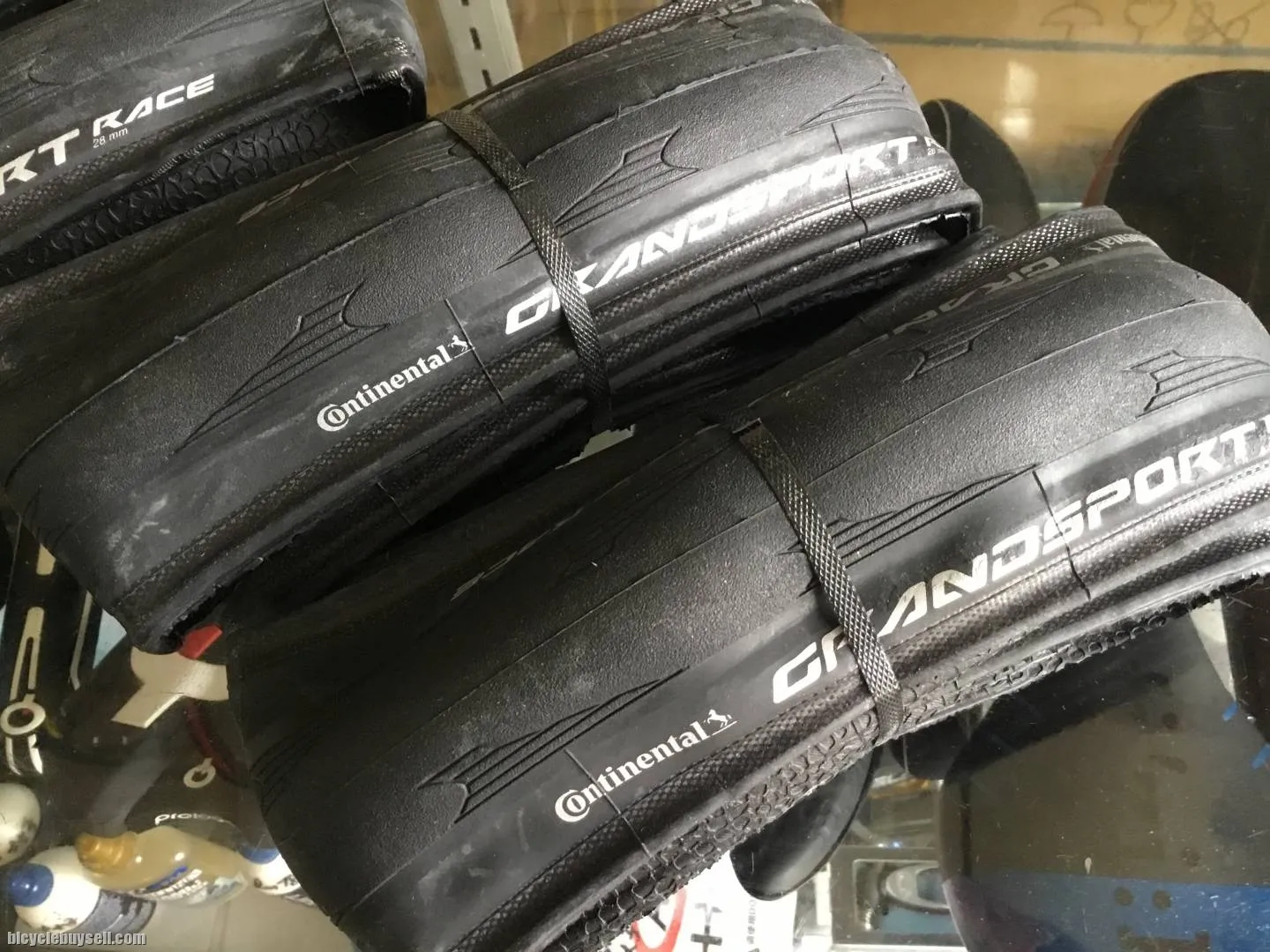Continental Grand Sport Race Road Tires 28c / 1pair (free pos w.m)