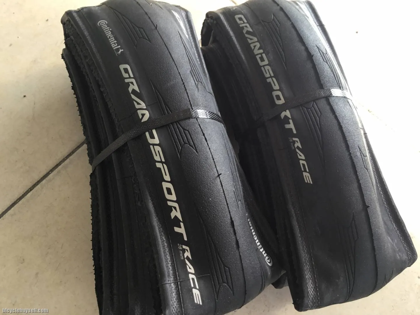 Continental Grand Sport Race 700x28c Tires - 1set - free courier