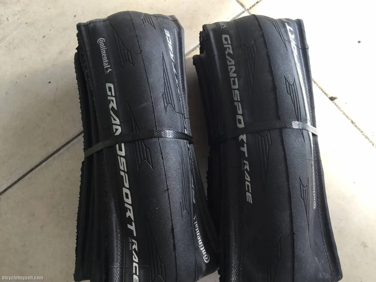 Continental Grand Sport Race 700x28c Tires - 1set - free courier