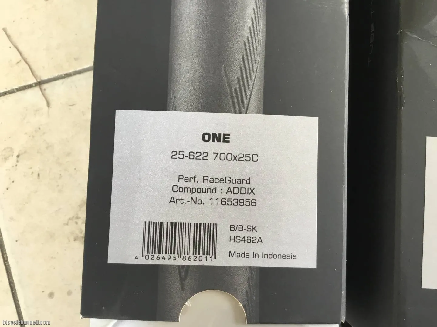 Schwalbe Pro One Tubeless Tire 700x25c - 1Set - free courier