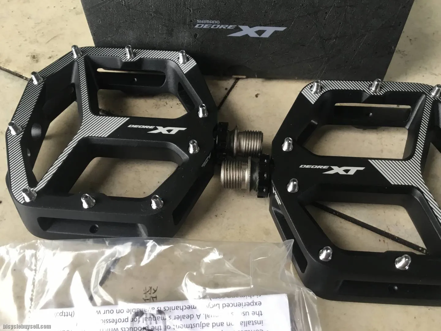 Shimano M8140 XT Japan M/L Flat Pedal -- free courier
