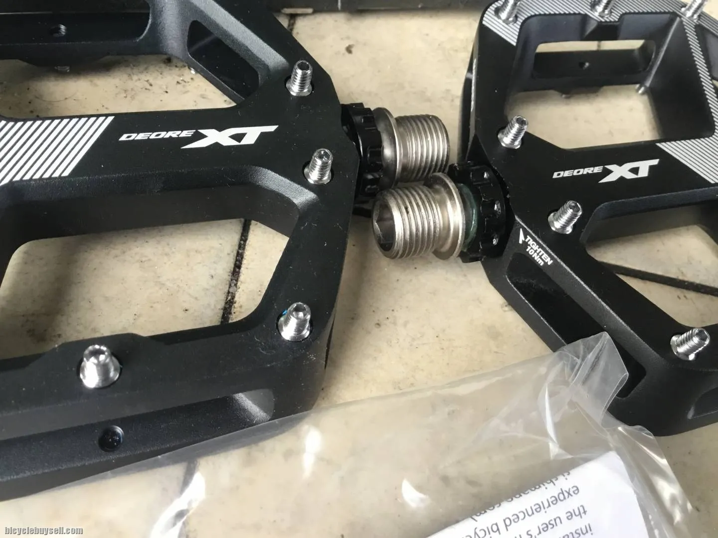 Shimano M8140 XT Japan M/L Flat Pedal -- free courier