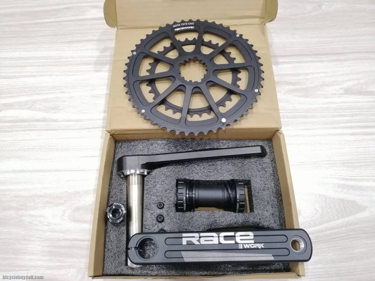 RaceWork 50/34 170mm Road Bicycle Crank Set With Bottom Bracket