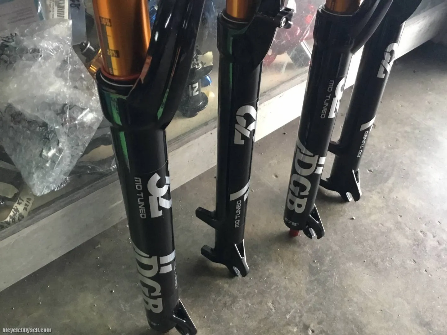 DGB 27.5er Pro 32 Air Forks Taiwan (free pos w.m)