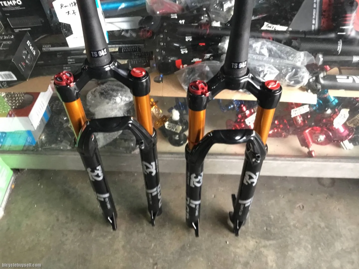 DGB 29er Pro 32 Air Forks Taiwan (free pos w.m)