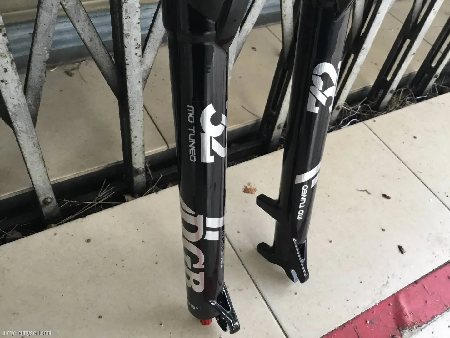 DGB 32 PRO 29er Air Forks -- free courier