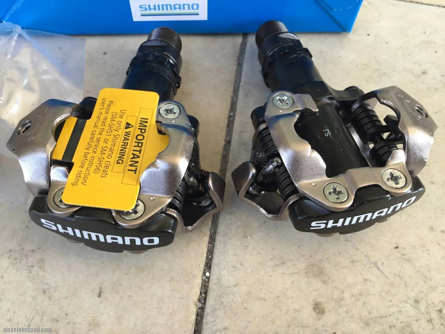Shimano PD-M520 Clipless Pedal  -- Free courier