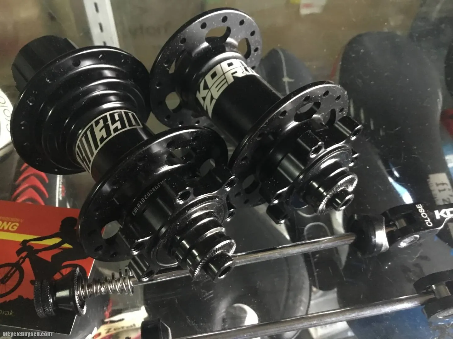 Koozer XM390 Pro LightWeight 32H Hubs (free pos w.m)